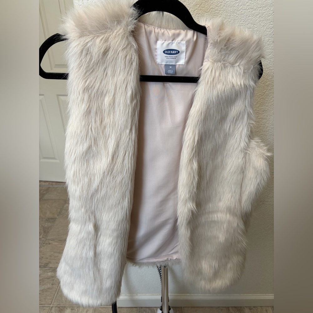 Old Navy Cream Faux Fur Vest